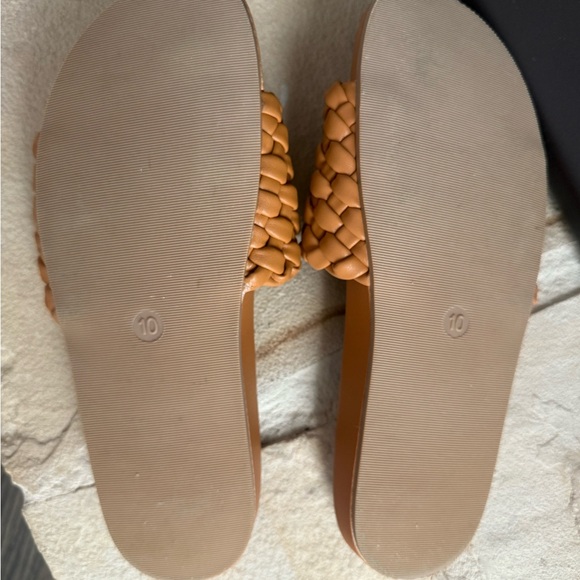 Universal Thread Tan Woven Slide Sandals - Picture 6 of 8